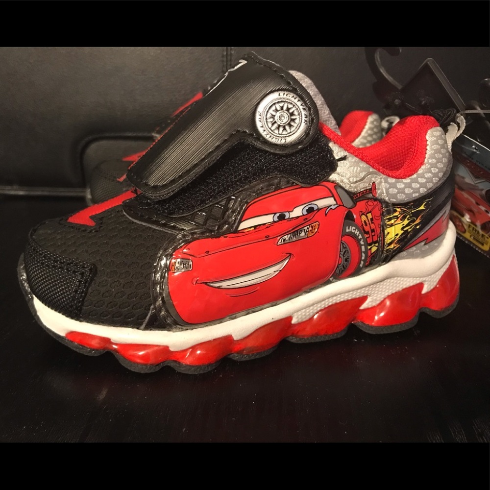 Disney Pixar Toddler Shoes Size 7 (New)